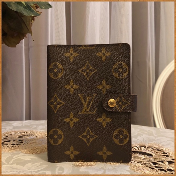 Louis Vuitton Handbags - Authentic Louis Vuitton Agenda PM